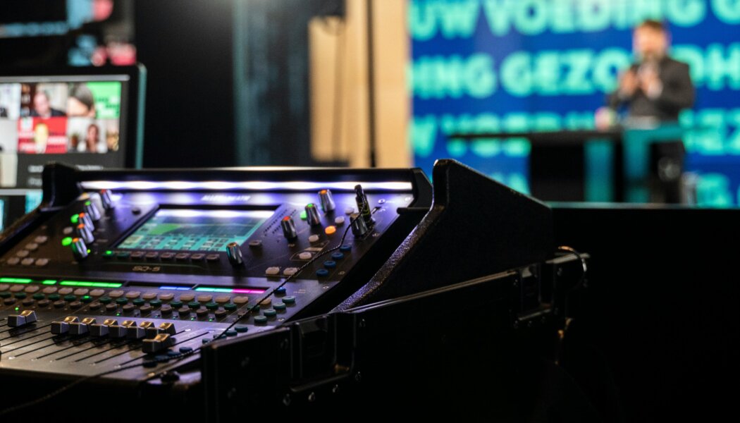 live stream event setup 1050x600